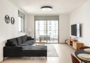 O&O Group-Fresh 3BR APT 32 Floor Sea View Tower